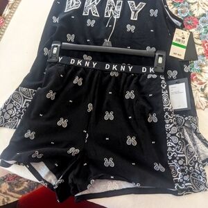 DKNY Stretch fabric, sleeveless top with shorts pajama set with POCKETS!!